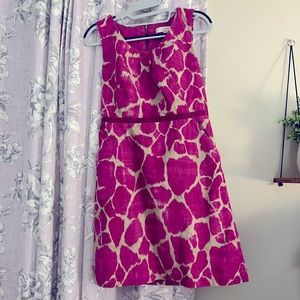 LOFT magenta beige giraffe print size 4 sleeveless dress with ✨pockets✨